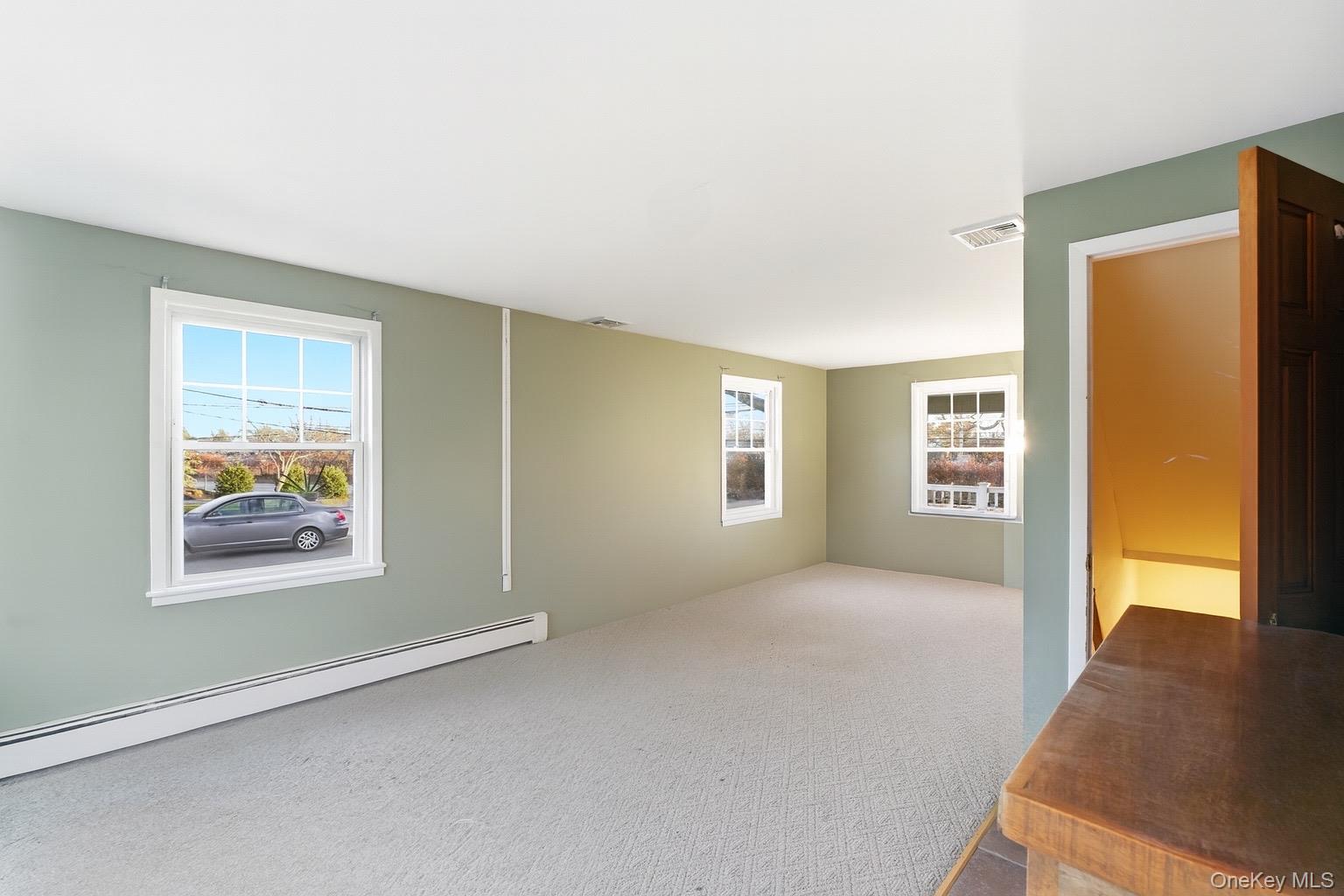 2011 Orinoco Drive, West Islip, NY 11795