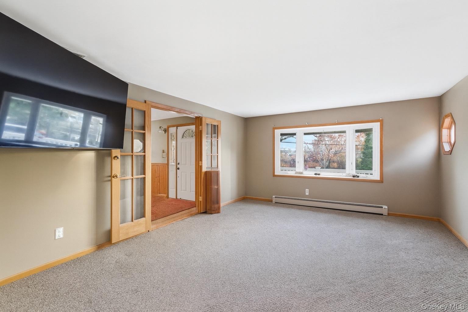 2011 Orinoco Drive, West Islip, NY 11795