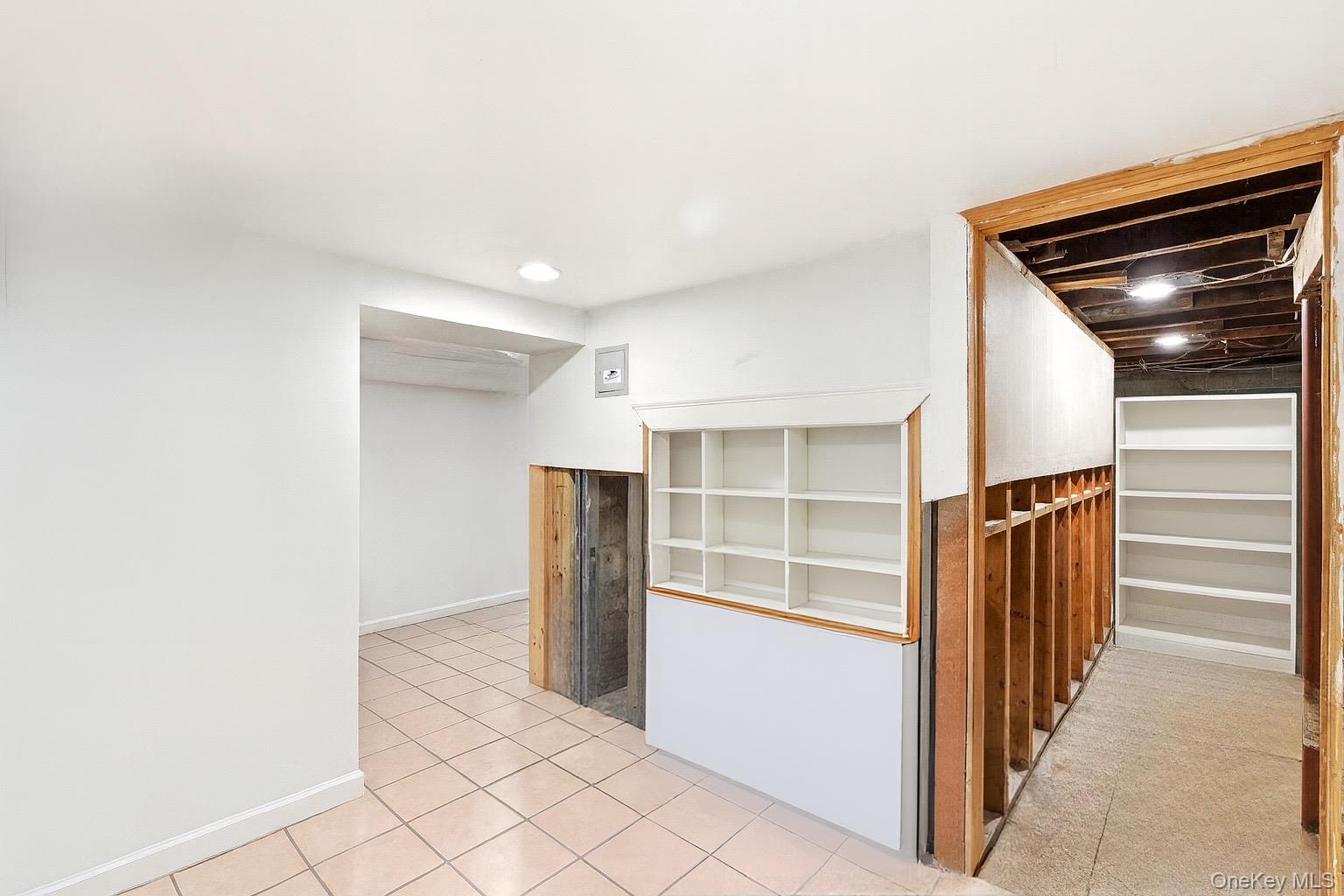 2011 Orinoco Drive, West Islip, NY 11795