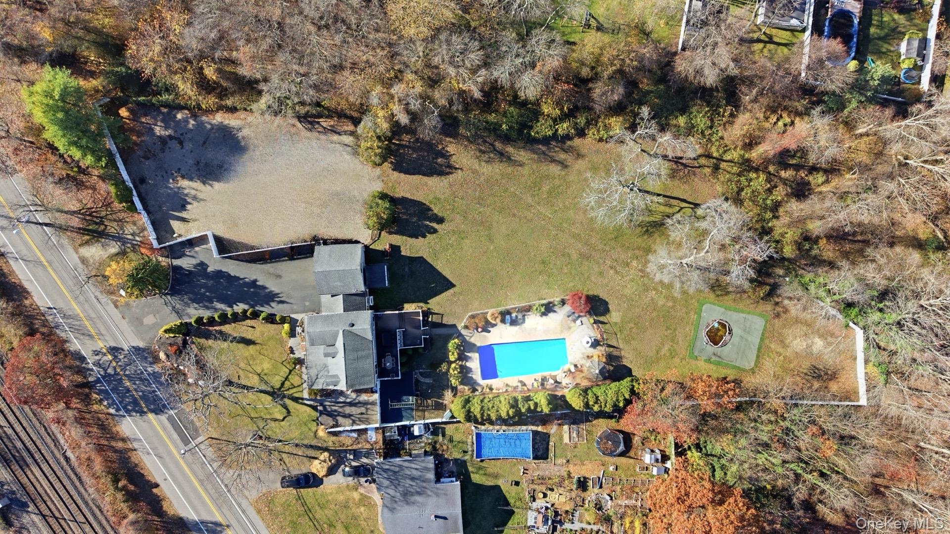 2011 Orinoco Drive, West Islip, NY 11795