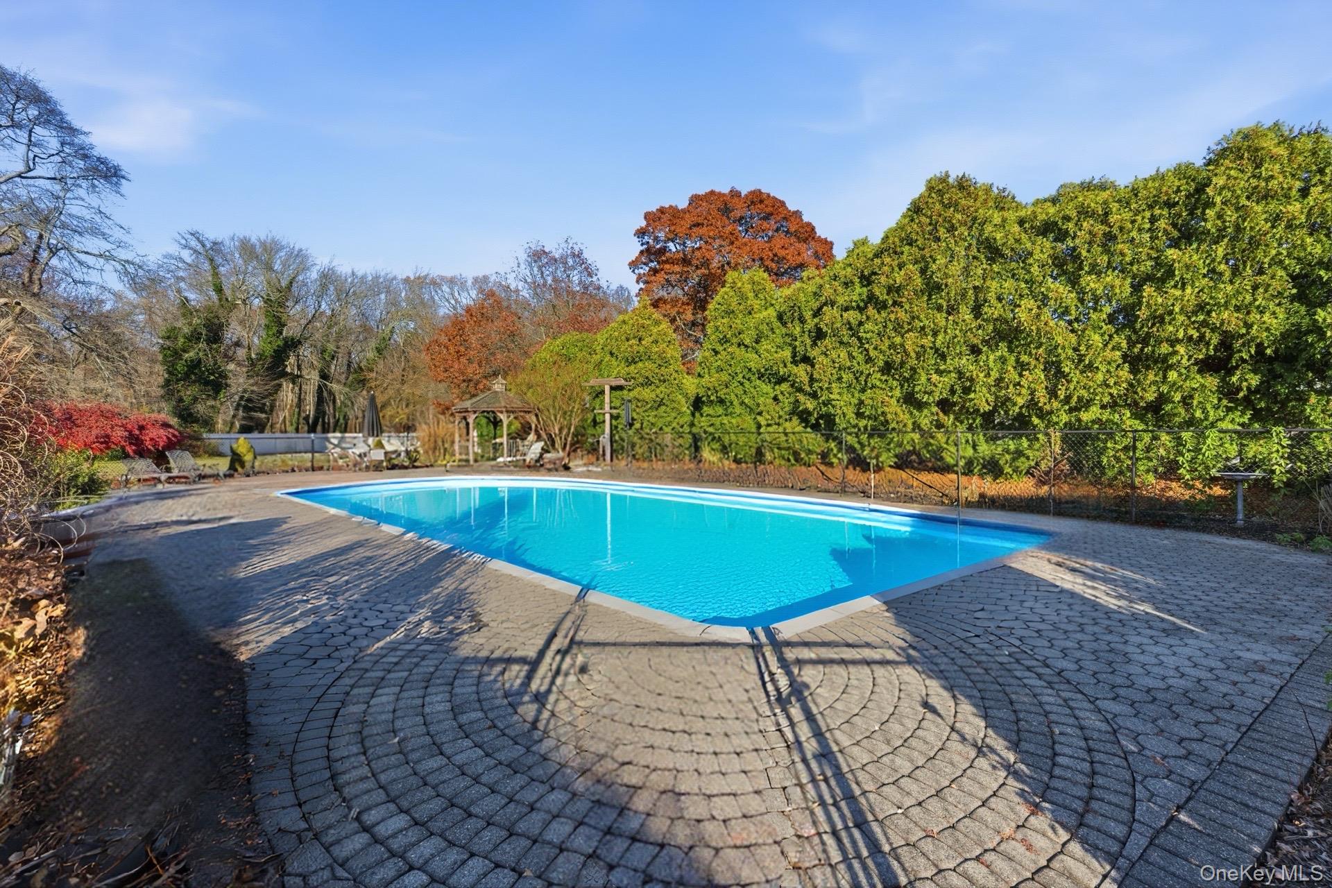 2011 Orinoco Drive, West Islip, NY 11795