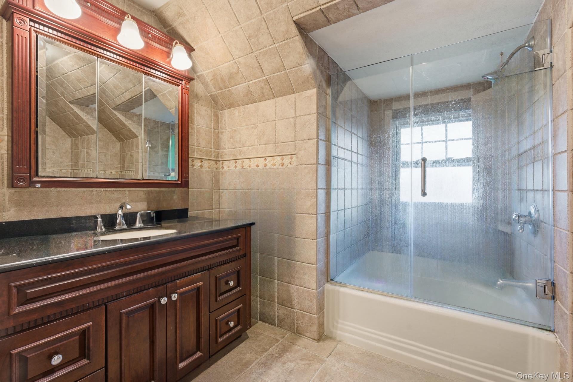 2011 Orinoco Drive, West Islip, NY 11795