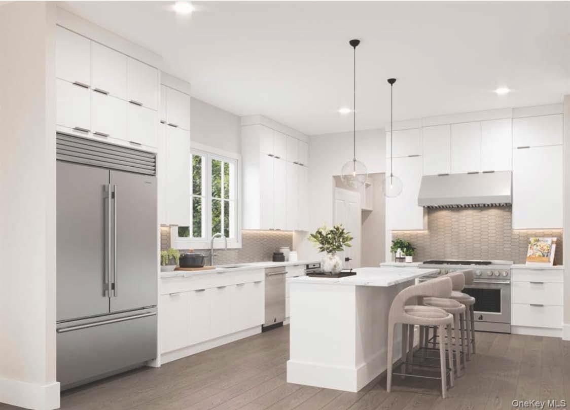 26 Sequoia Circle, Manhasset, NY 11030