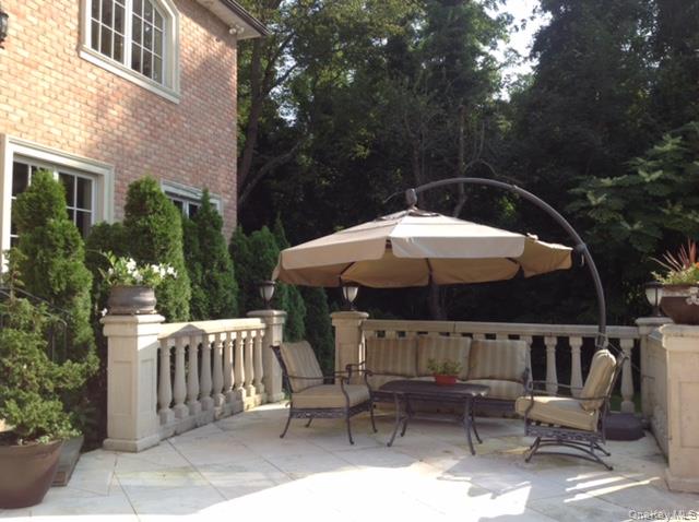 109 Wheatley Road, Brookville, NY 11545