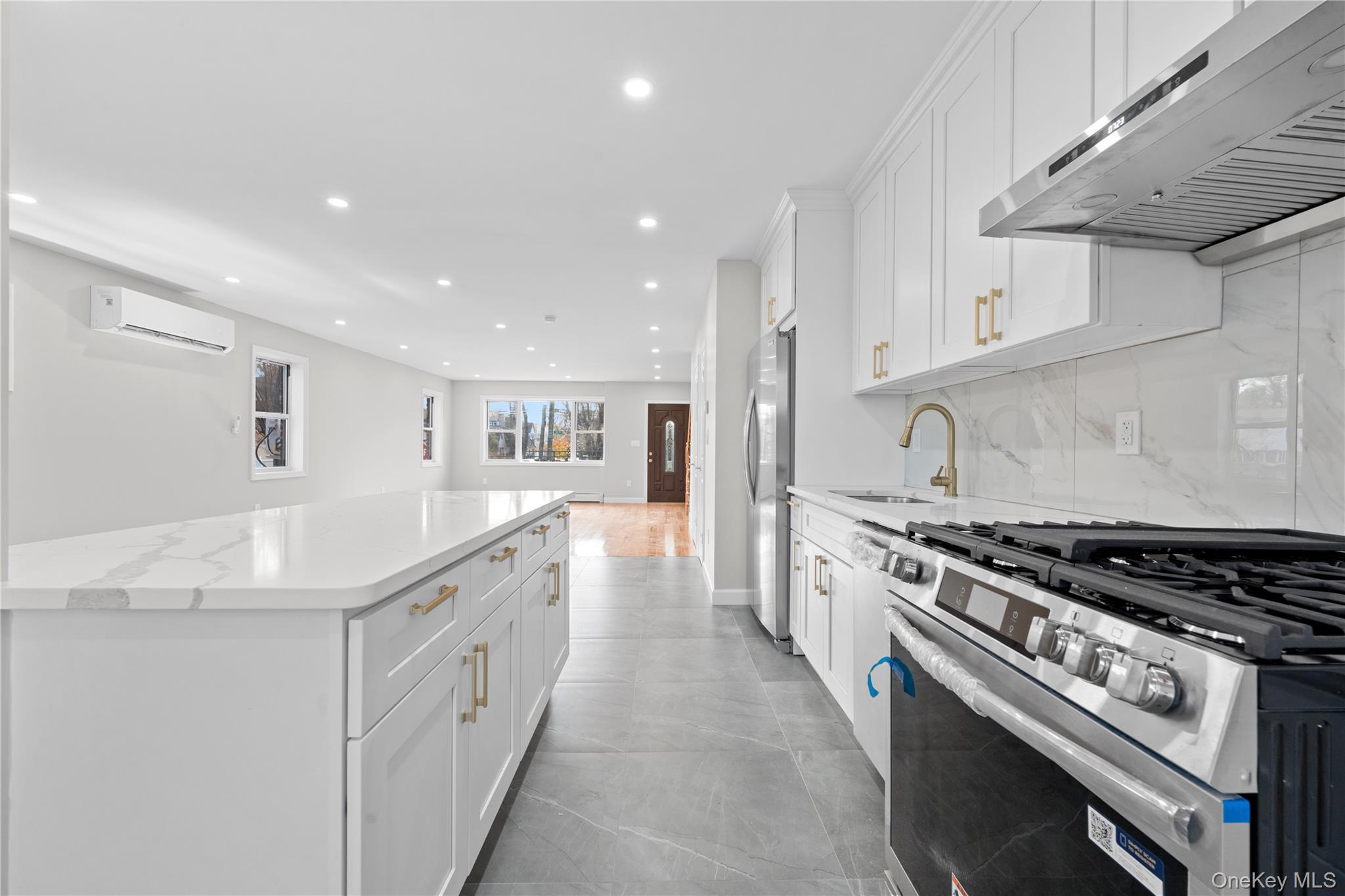 16419 32nd Avenue, Flushing, NY 11358