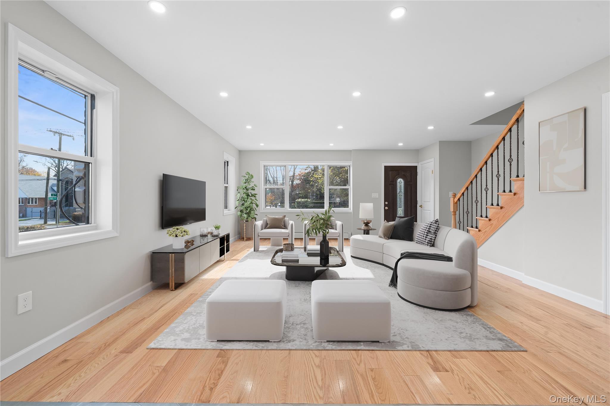 16419 32nd Avenue, Flushing, NY 11358