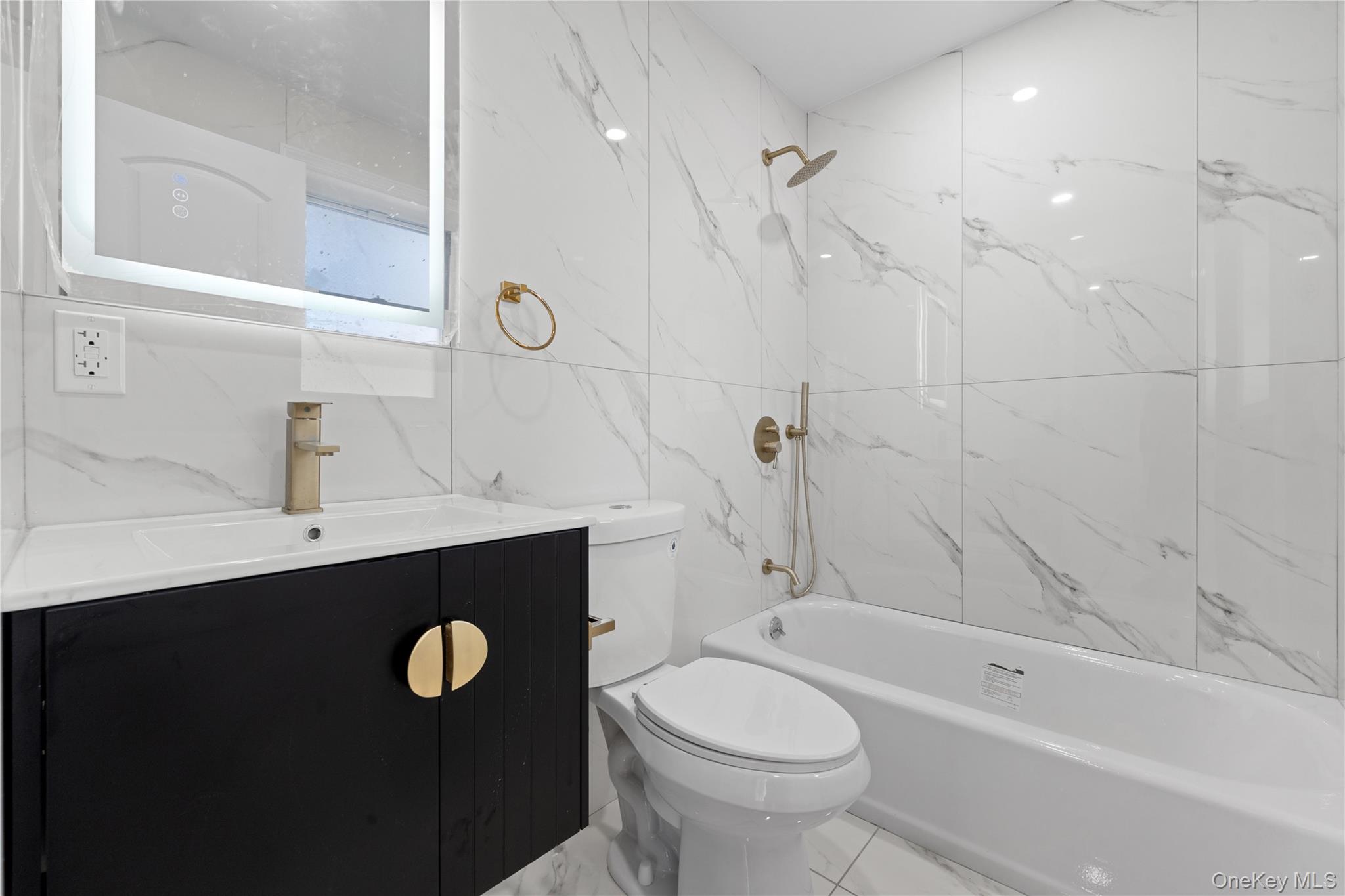 16419 32nd Avenue, Flushing, NY 11358