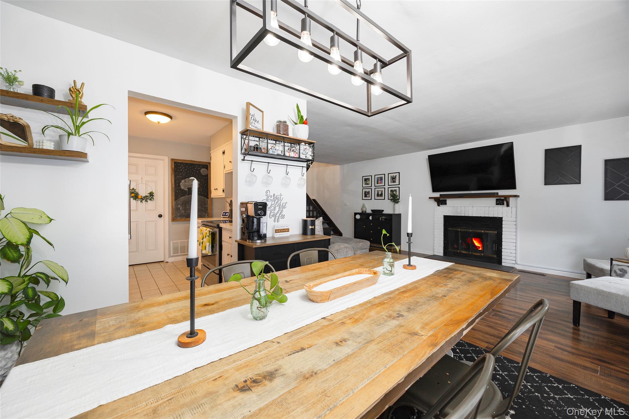 20 Amber Court, Poughkeepsie, NY 12603