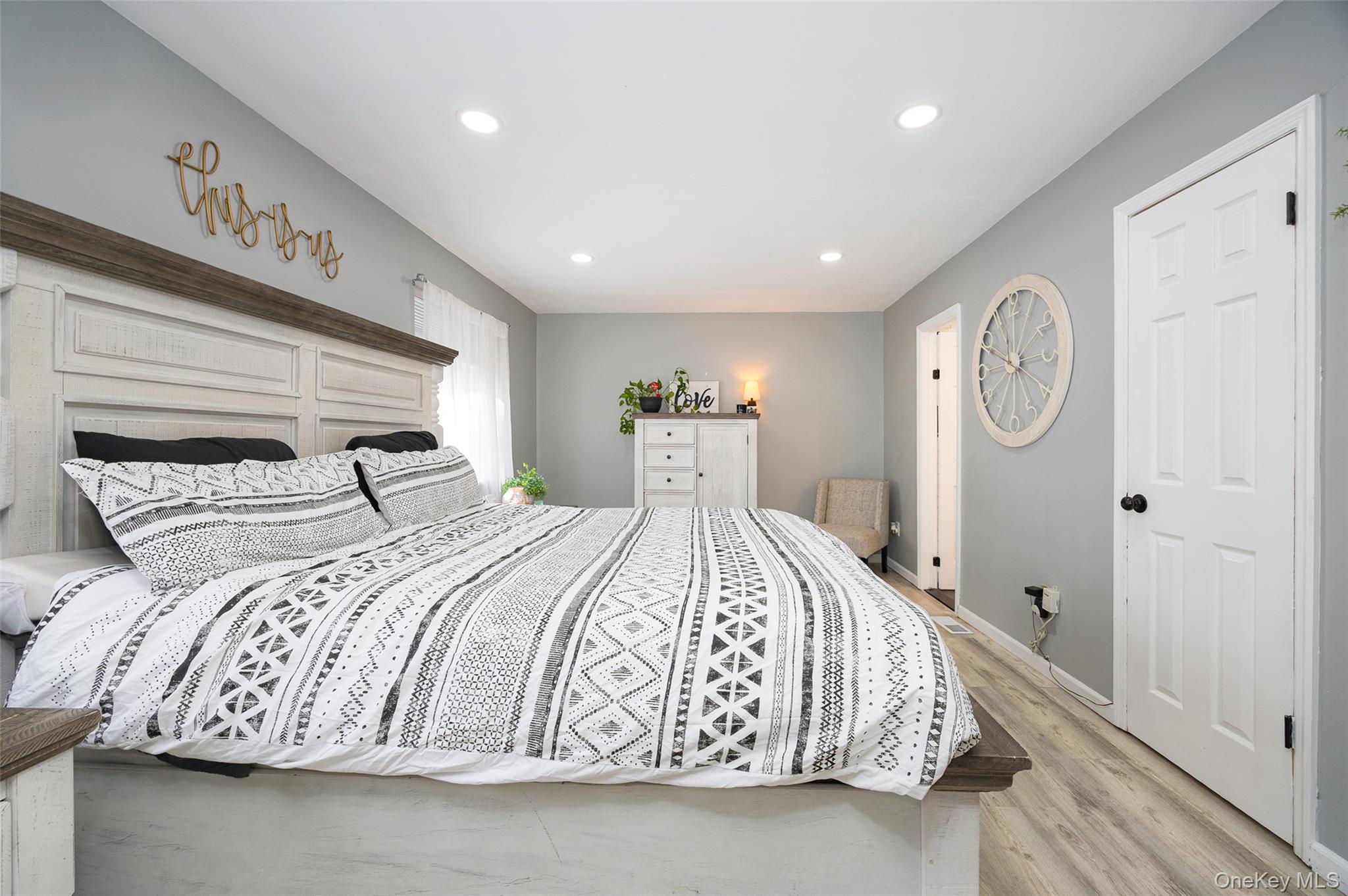 20 Amber Court, Poughkeepsie, NY 12603