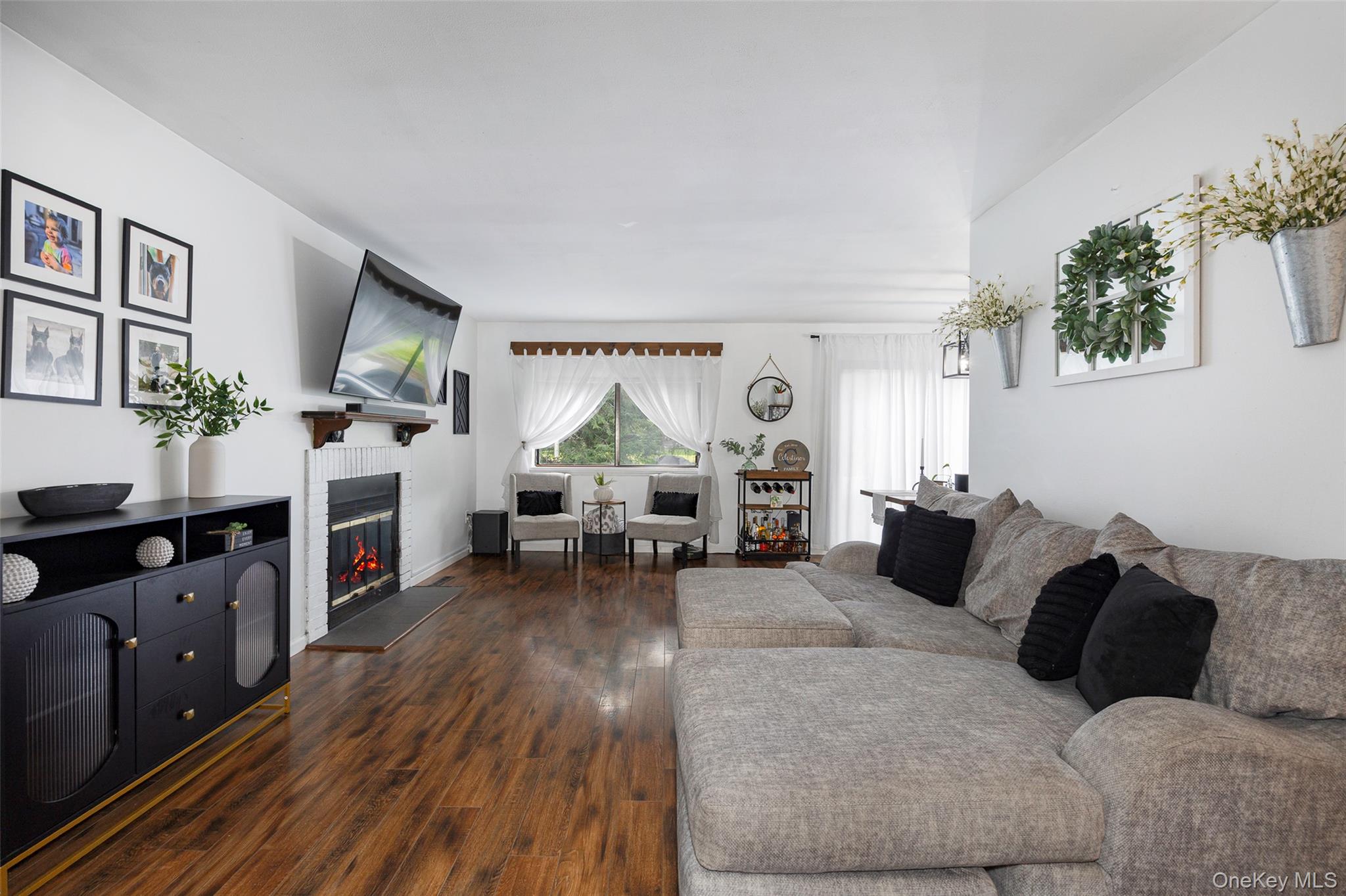 20 Amber Court, Poughkeepsie, NY 12603