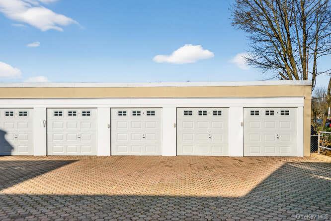 105 Seventh Street # 10, Garden City, NY 11530