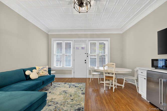 105 Seventh Street # 10, Garden City, NY 11530