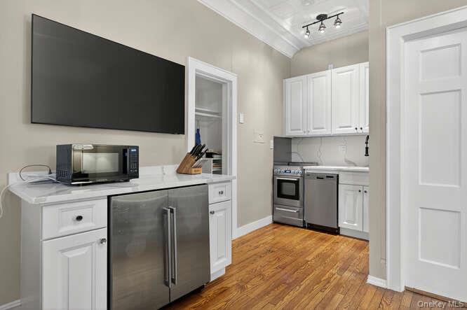 105 Seventh Street # 10, Garden City, NY 11530