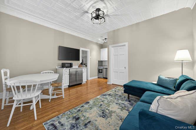 105 Seventh Street # 10, Garden City, NY 11530