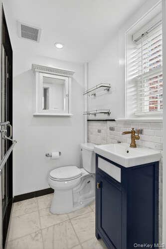 105 Seventh Street # 10, Garden City, NY 11530