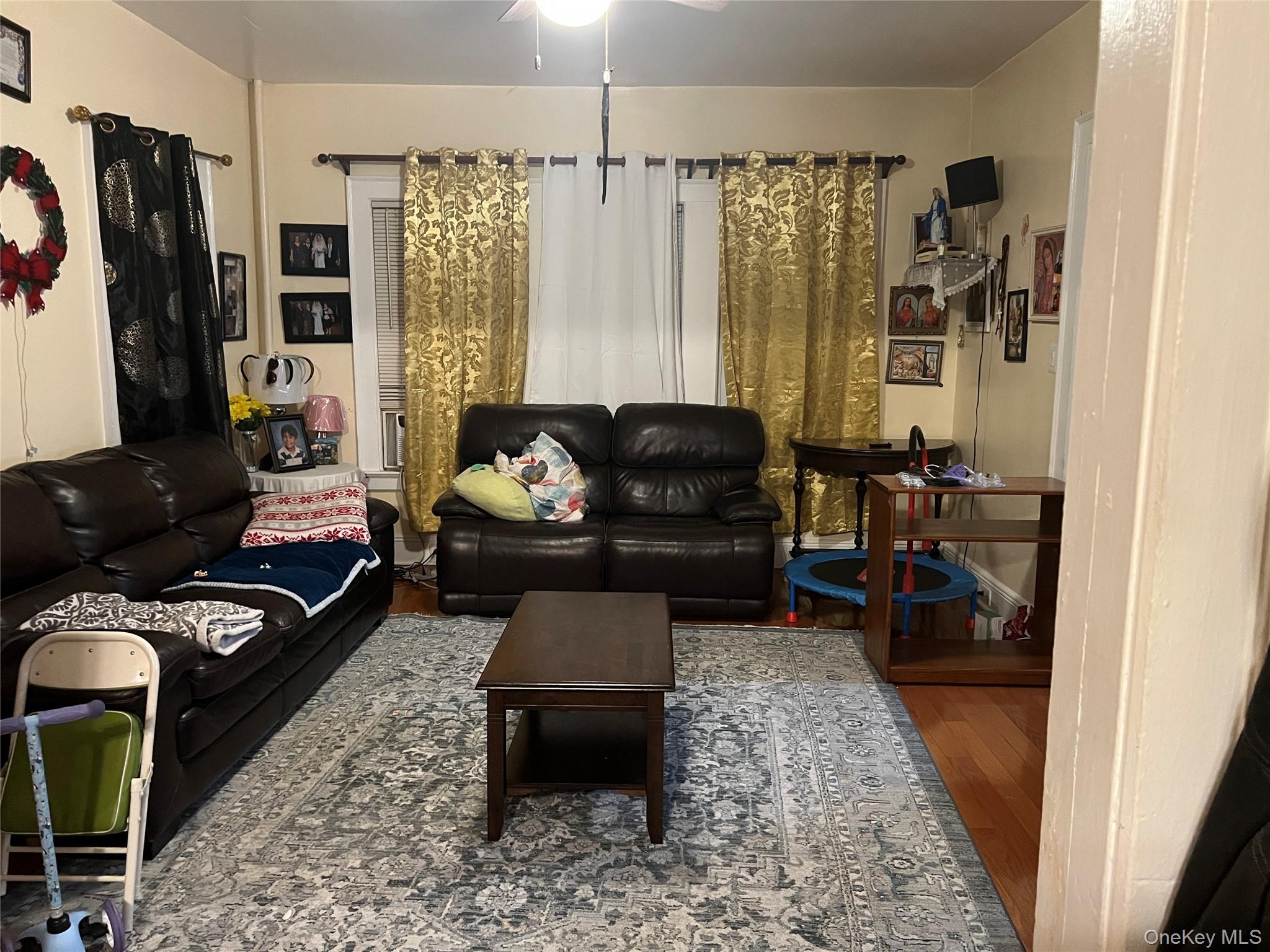 83 Roger Avenue, Inwood, NY 11096