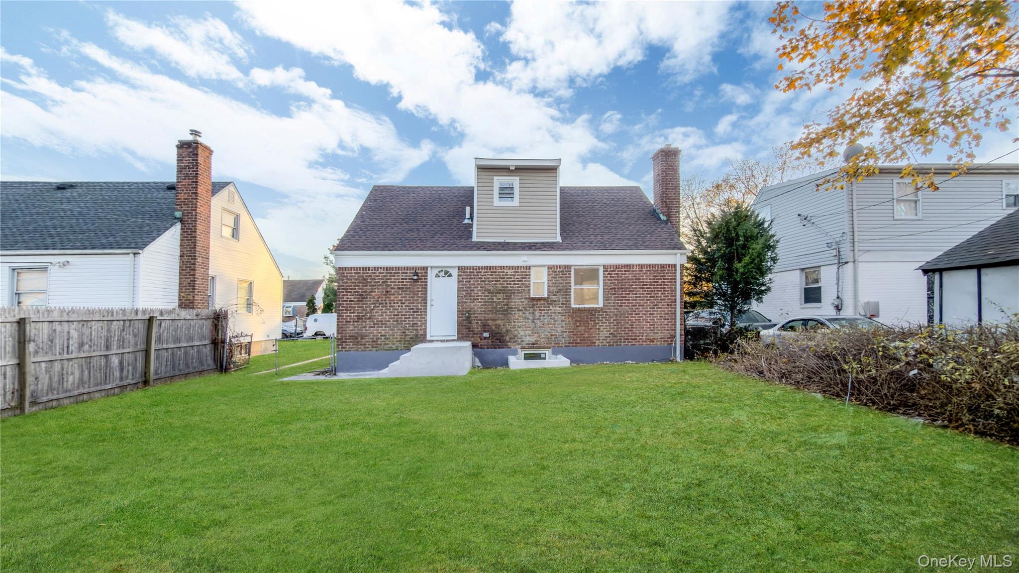 15 Circle Drive, Hempstead, NY 11550