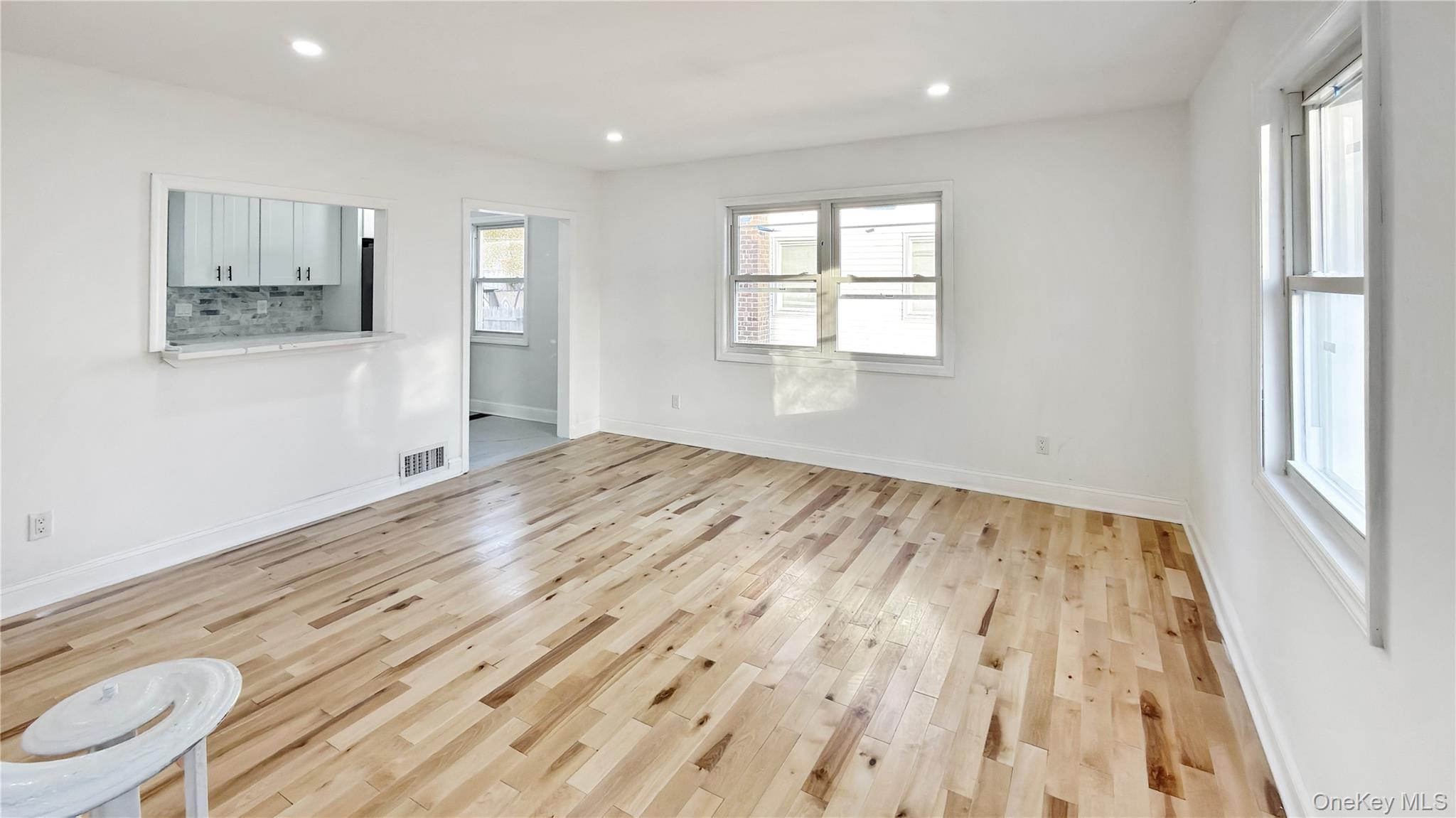 15 Circle Drive, Hempstead, NY 11550