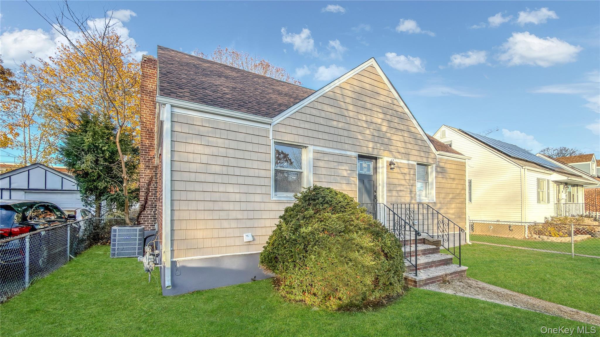 15 Circle Drive, Hempstead, NY 11550