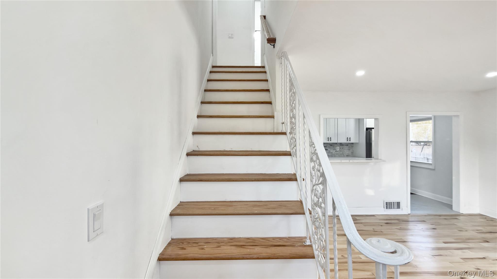 15 Circle Drive, Hempstead, NY 11550