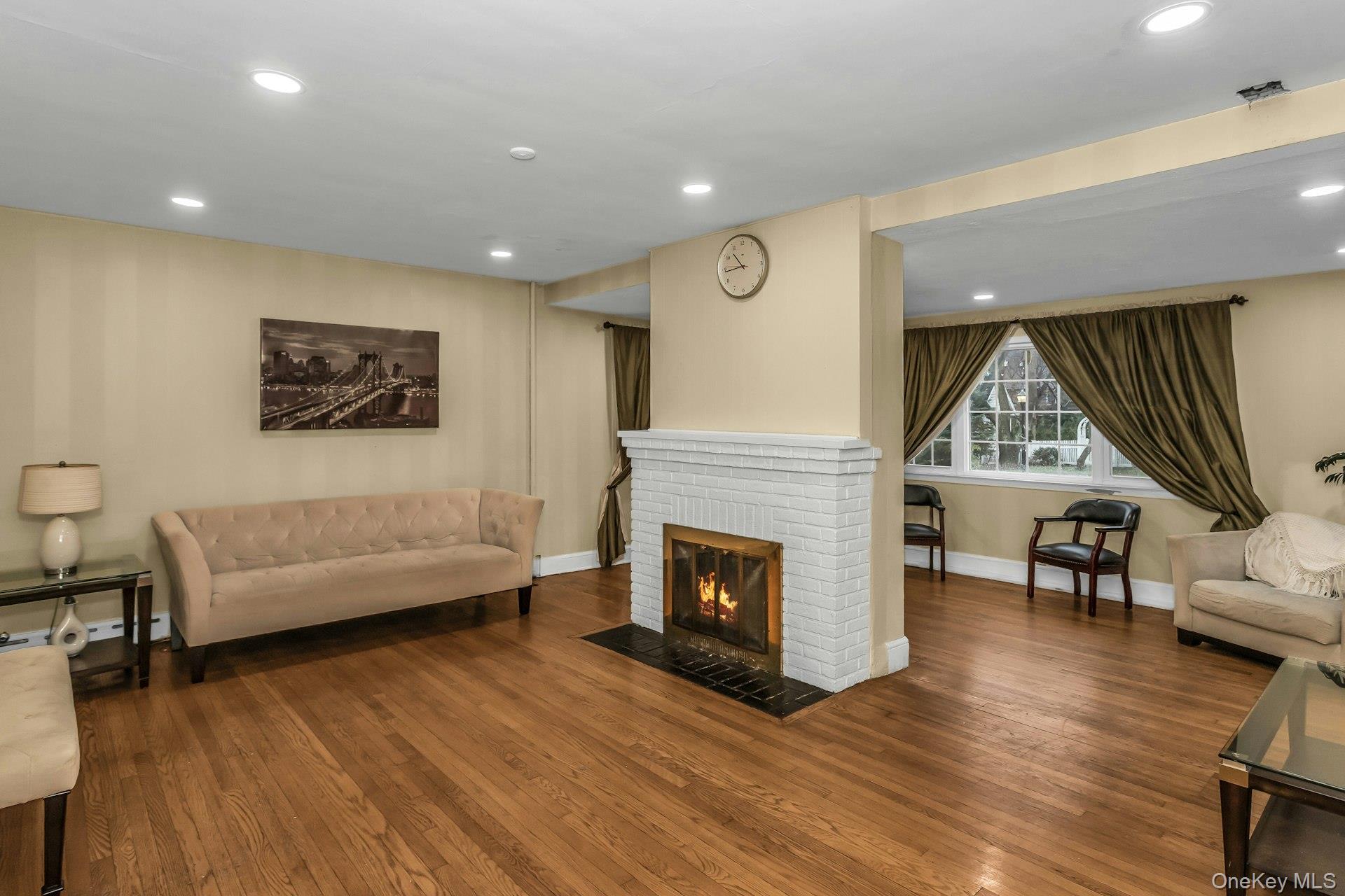 55 Willow Street, Garden City, NY 11530