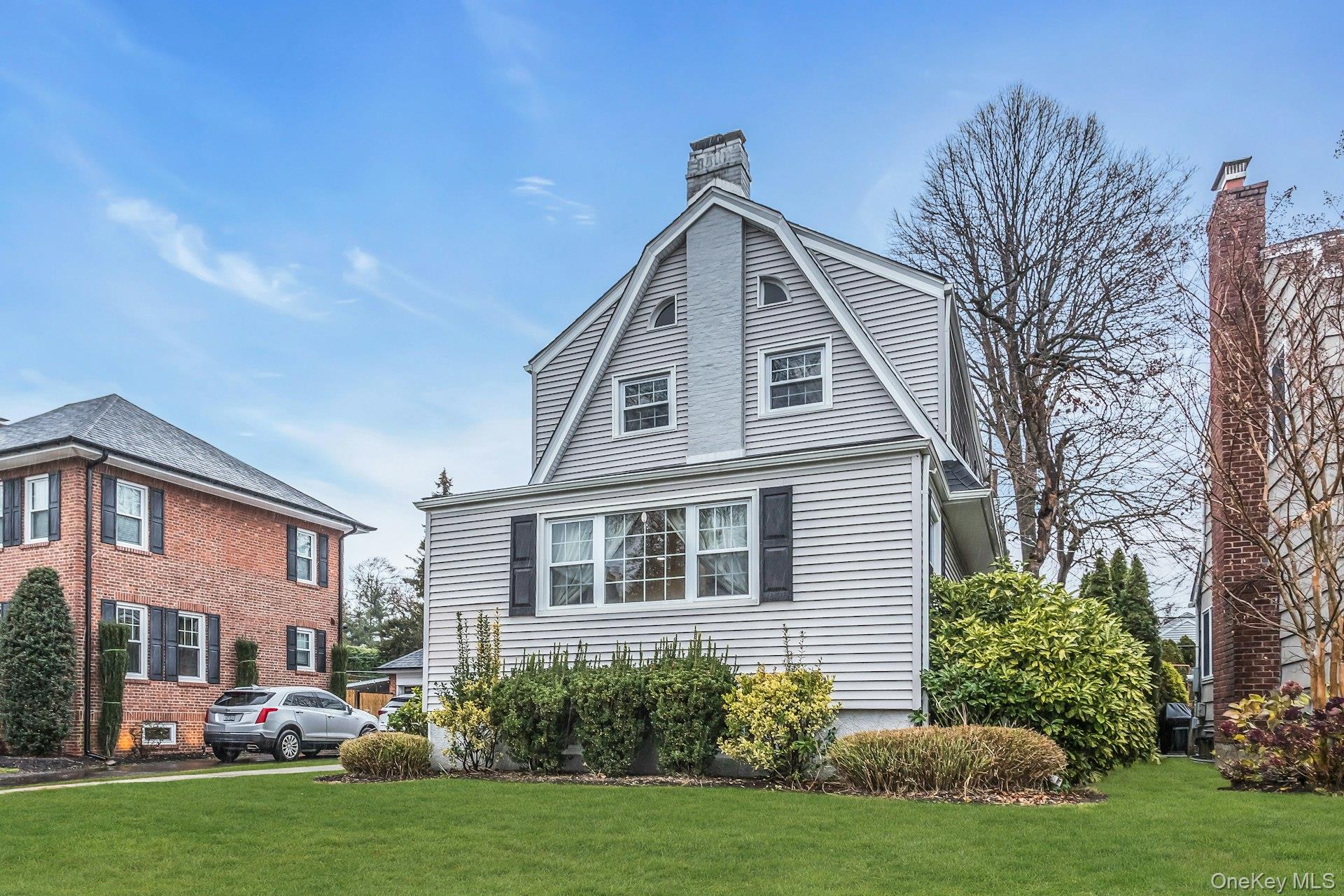 55 Willow Street, Garden City, NY 11530