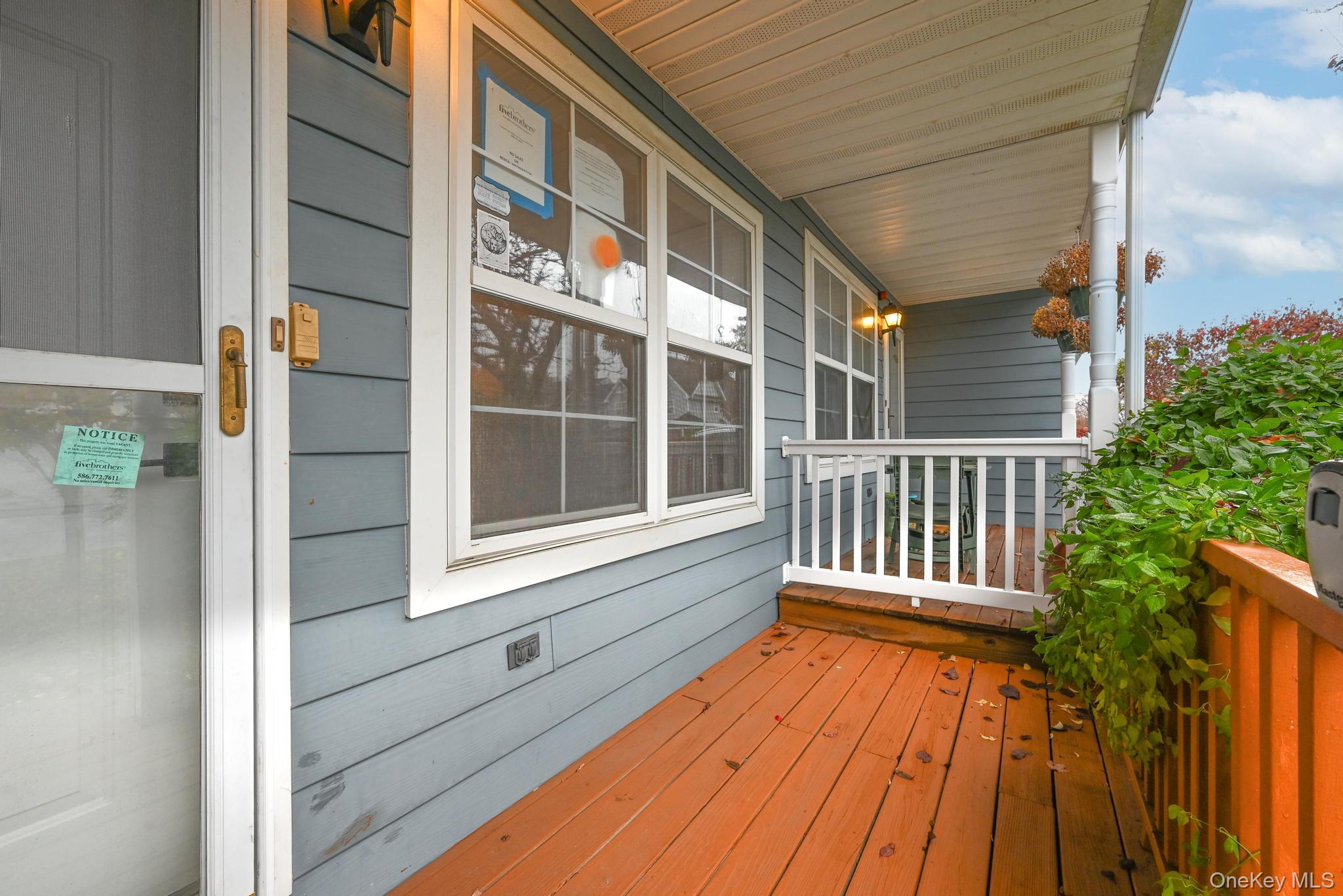 11 Northwood Blvd, Central Islip, NY 11722