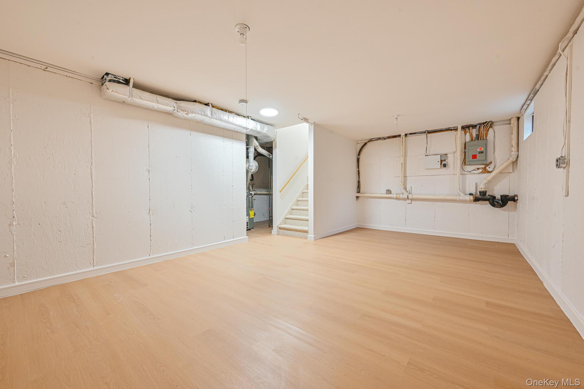 11 Northwood Blvd, Central Islip, NY 11722