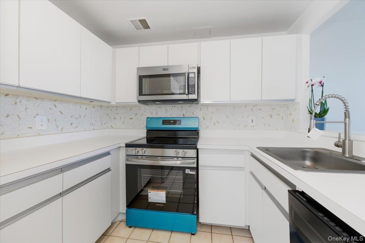 100 W Broadway # 7C, Long Beach, NY 11561