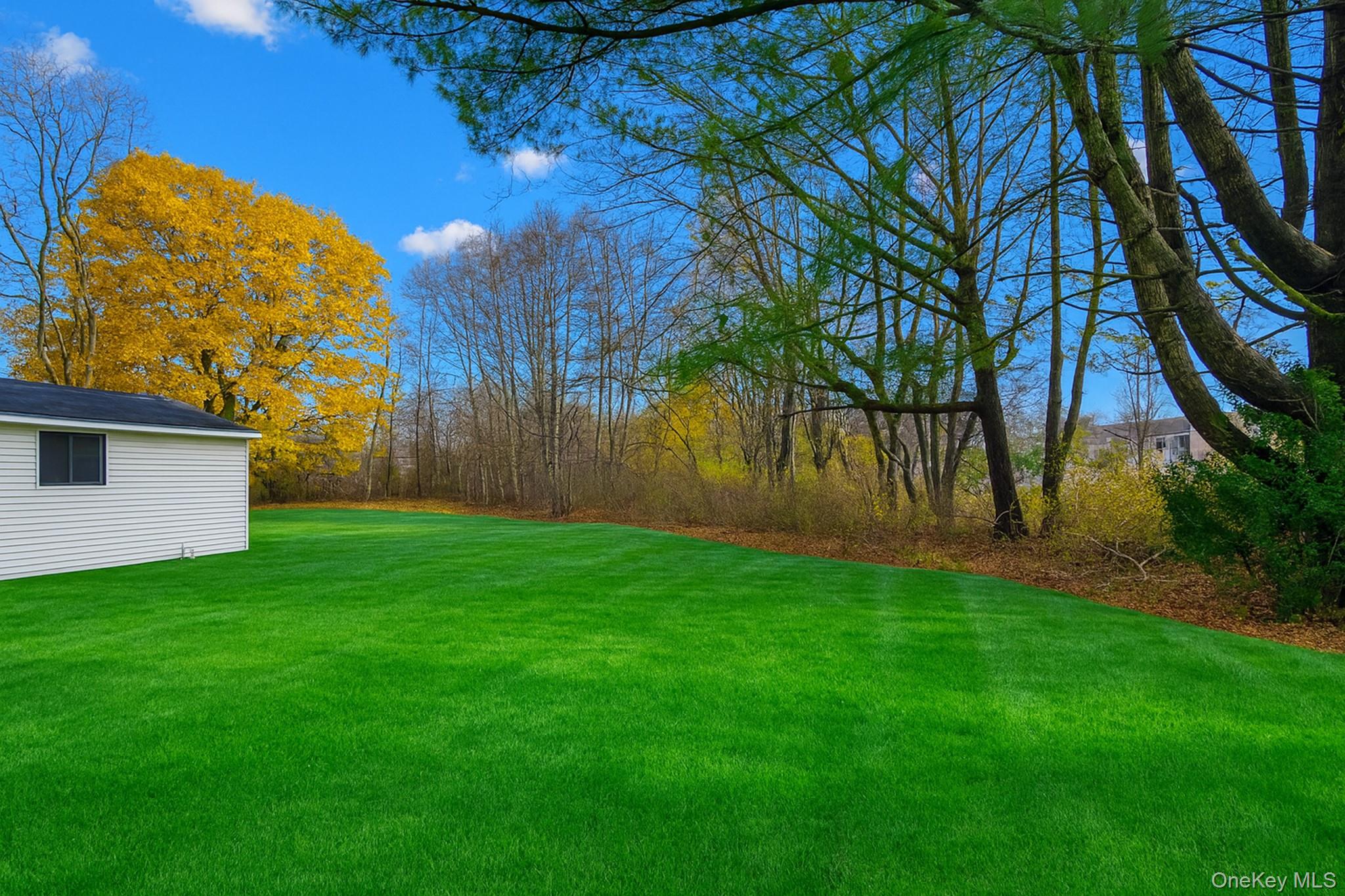 1932 Joshuas Path, Central Islip, NY 11722