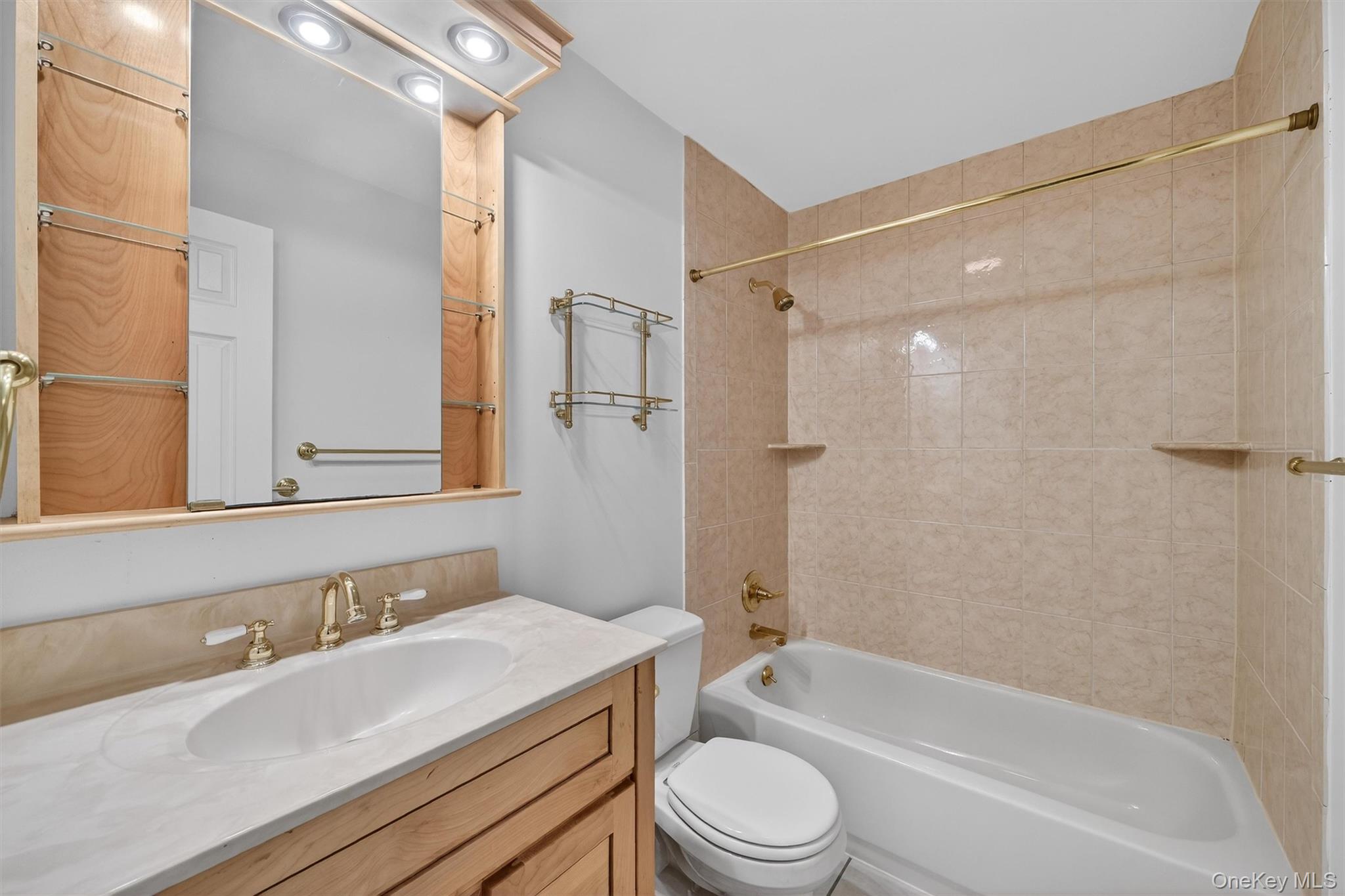 7 Briarcliff Drive S # 13, Ossining, NY 10562