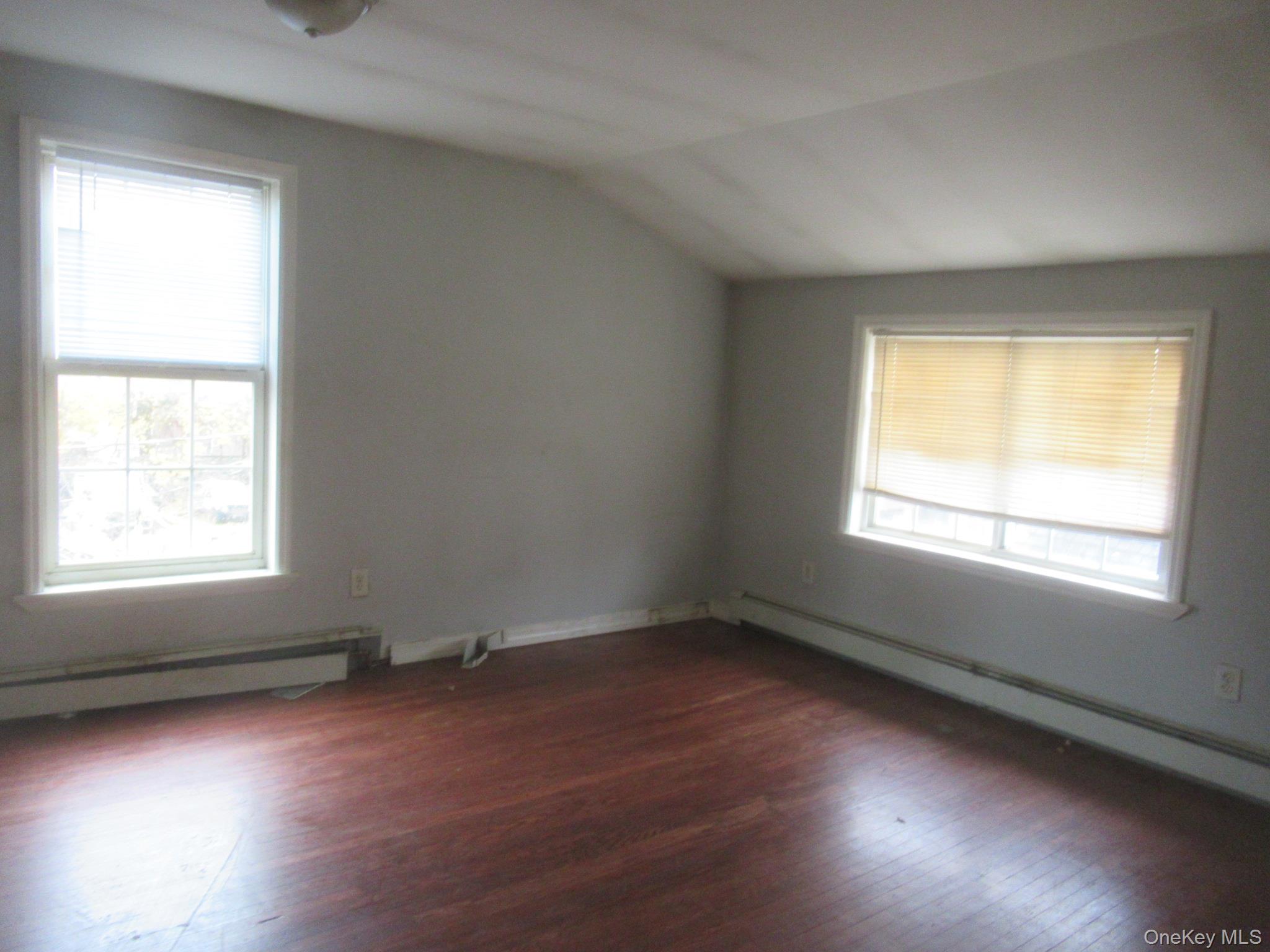 35 Carpenter Avenue, Newburgh, NY 12550