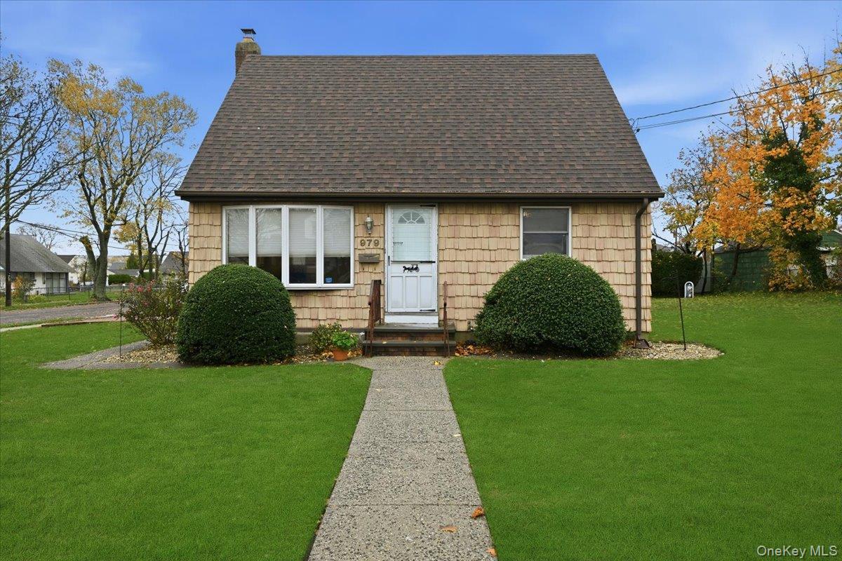979 Merillon Avenue, Westbury, NY 11590