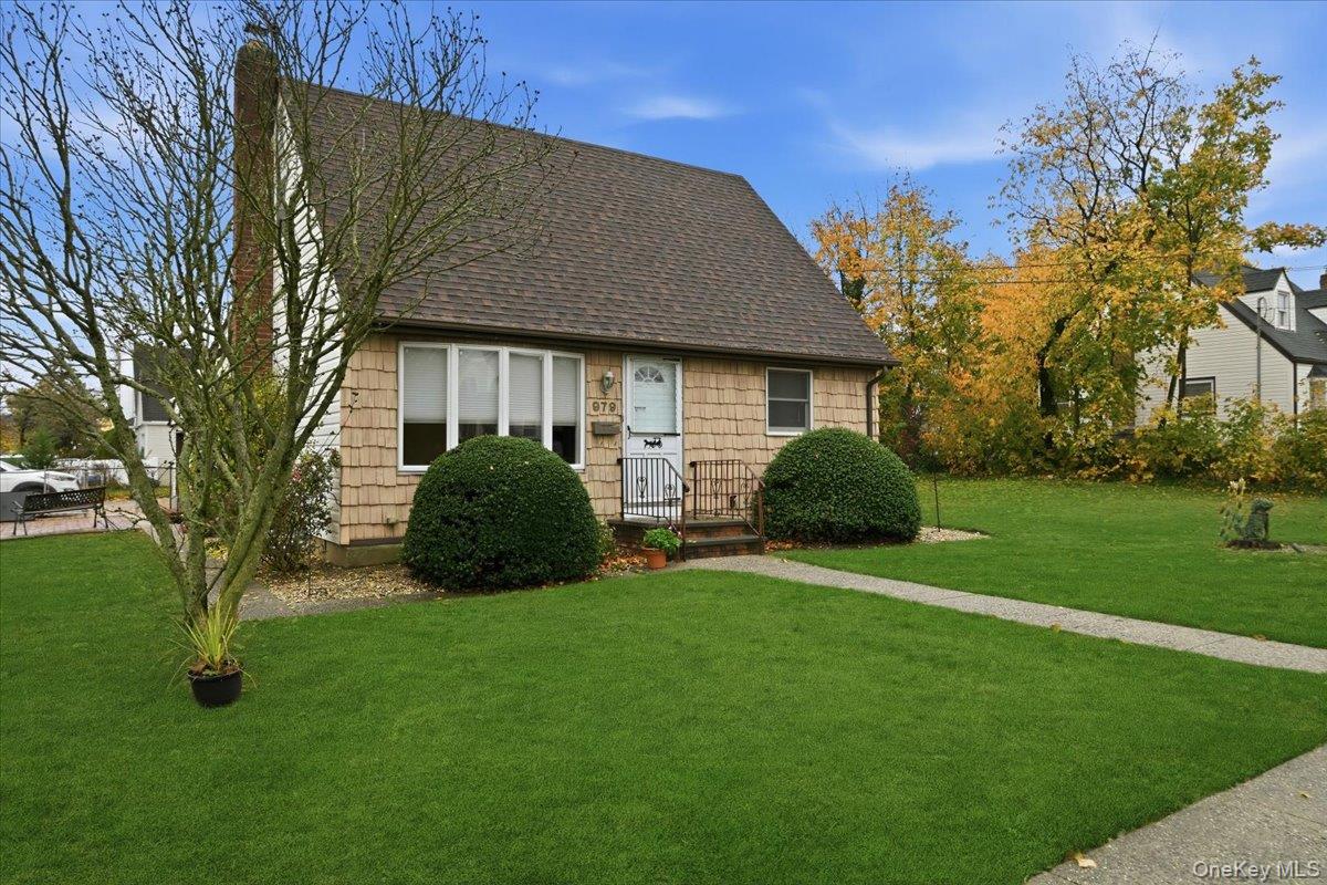 979 Merillon Avenue, Westbury, NY 11590