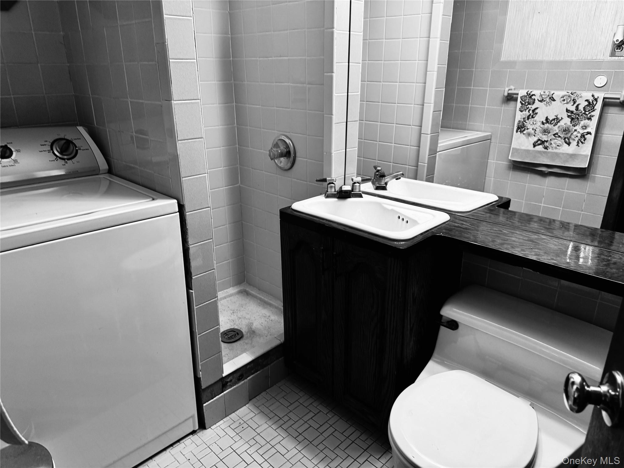 55 Constellation Road, Levittown, NY 11756