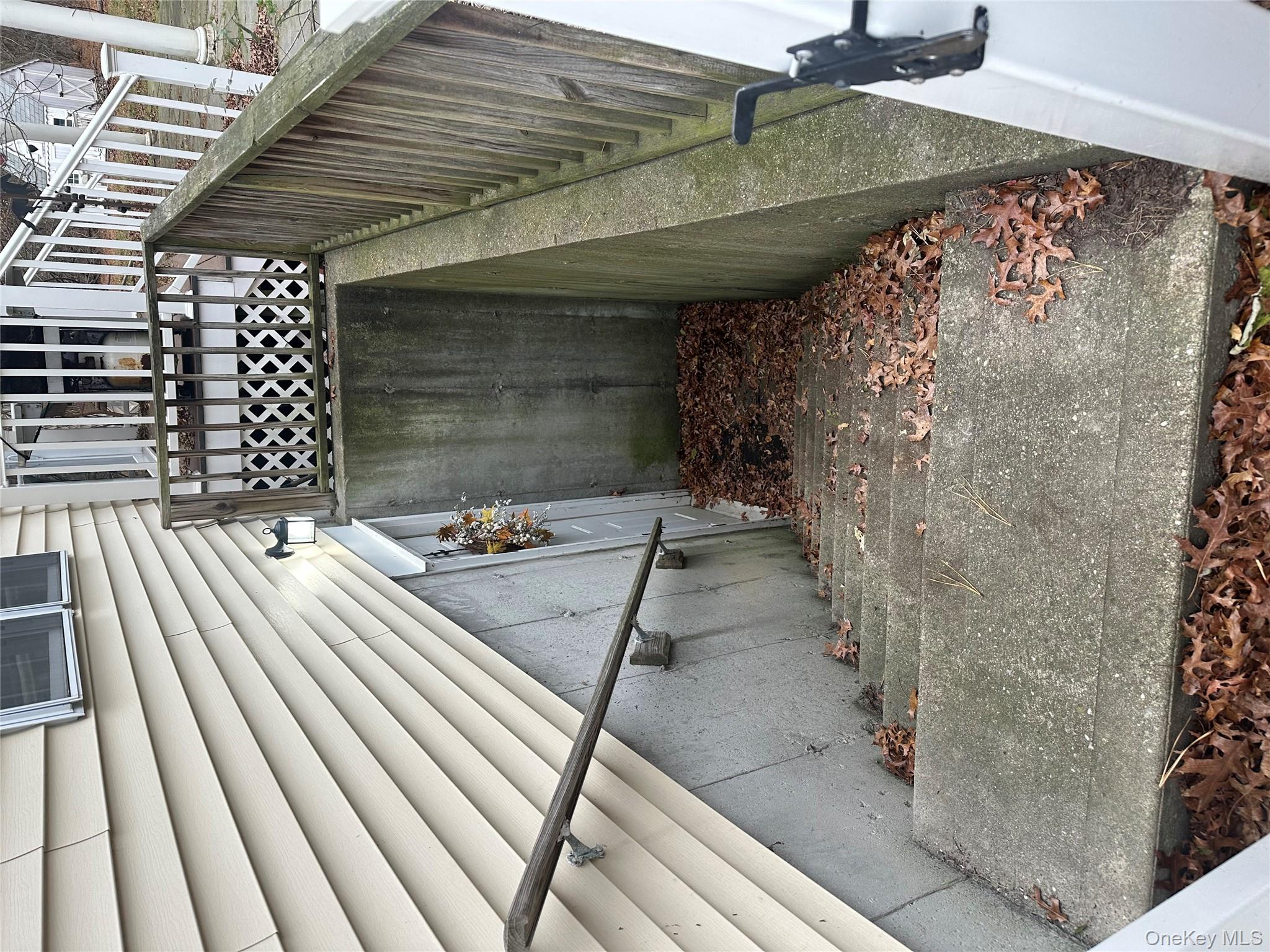 43 N Cozine Road, Manorville, NY 11949