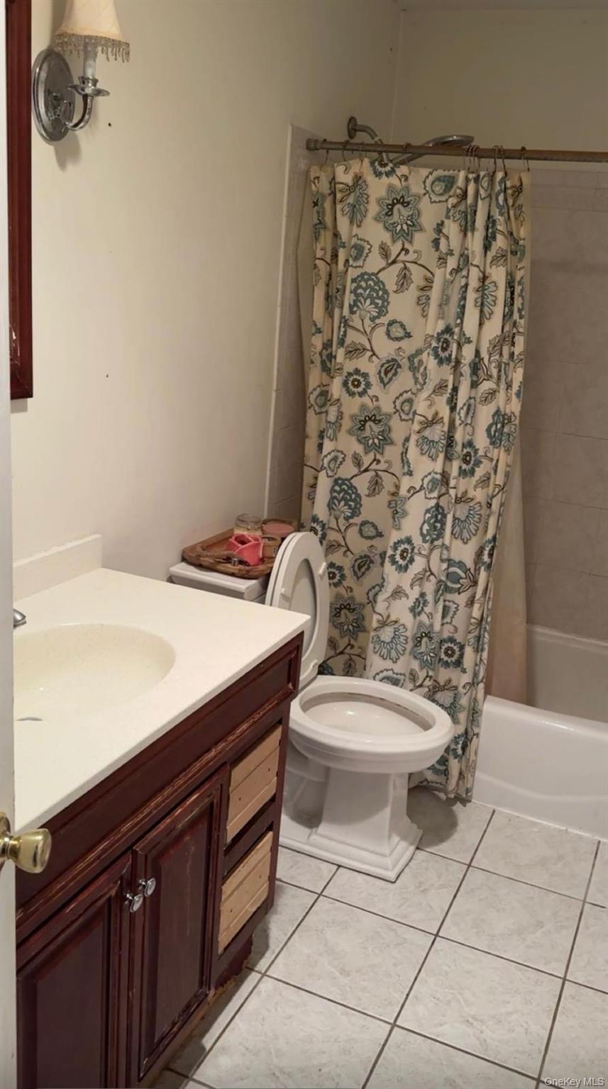 43 N Cozine Road, Manorville, NY 11949