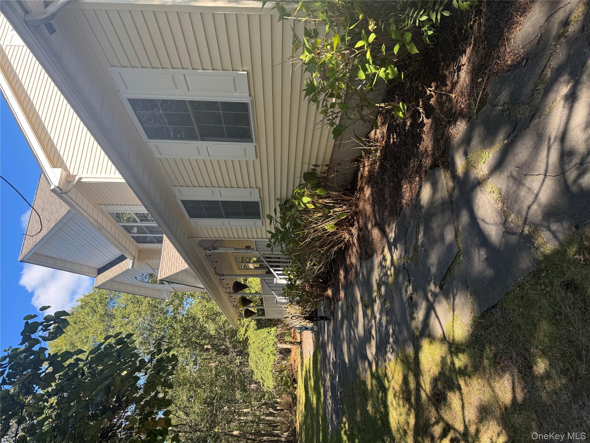 43 N Cozine Road, Manorville, NY 11949