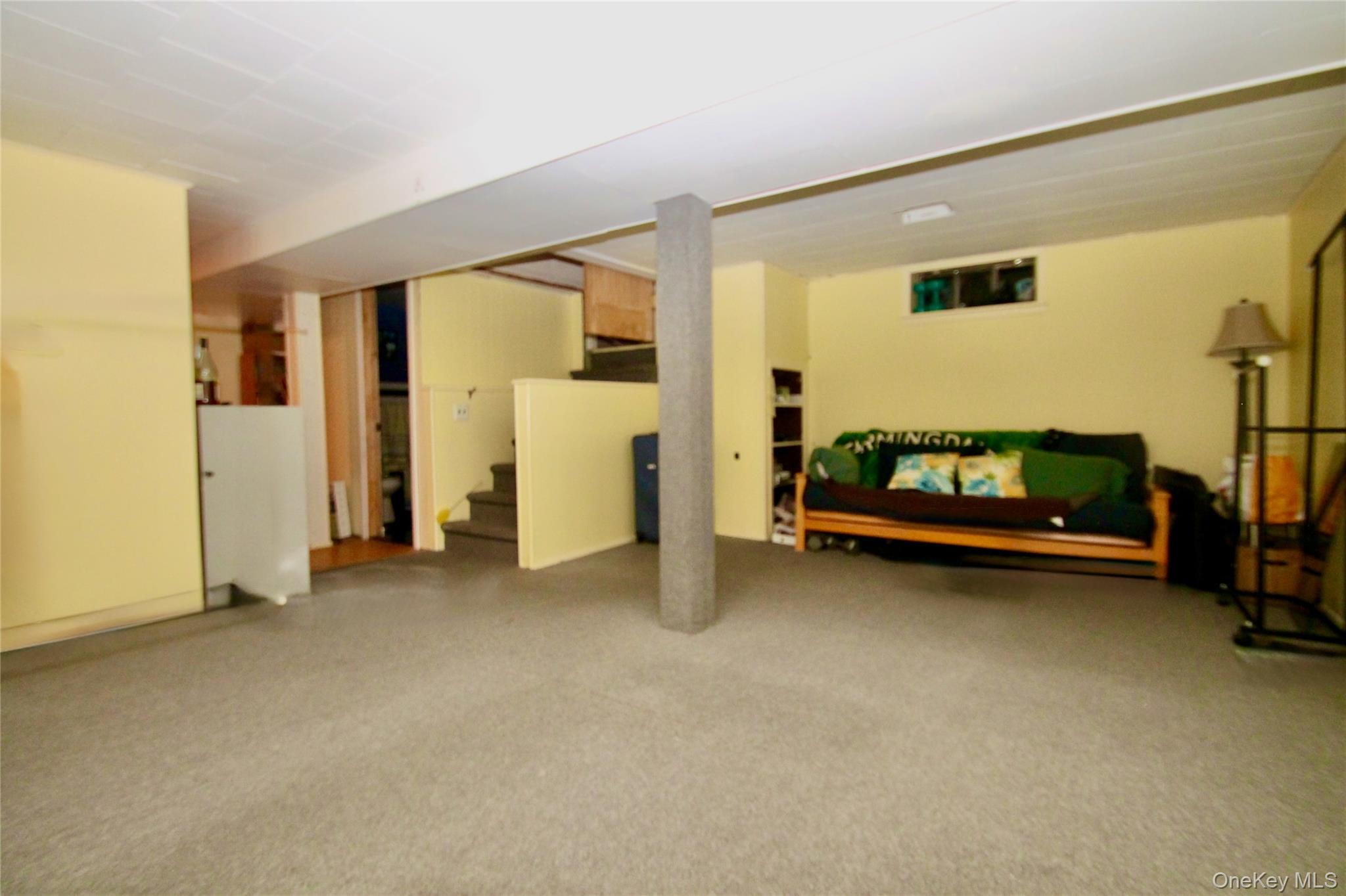 45 Merokee Place, Farmingdale, NY 11735