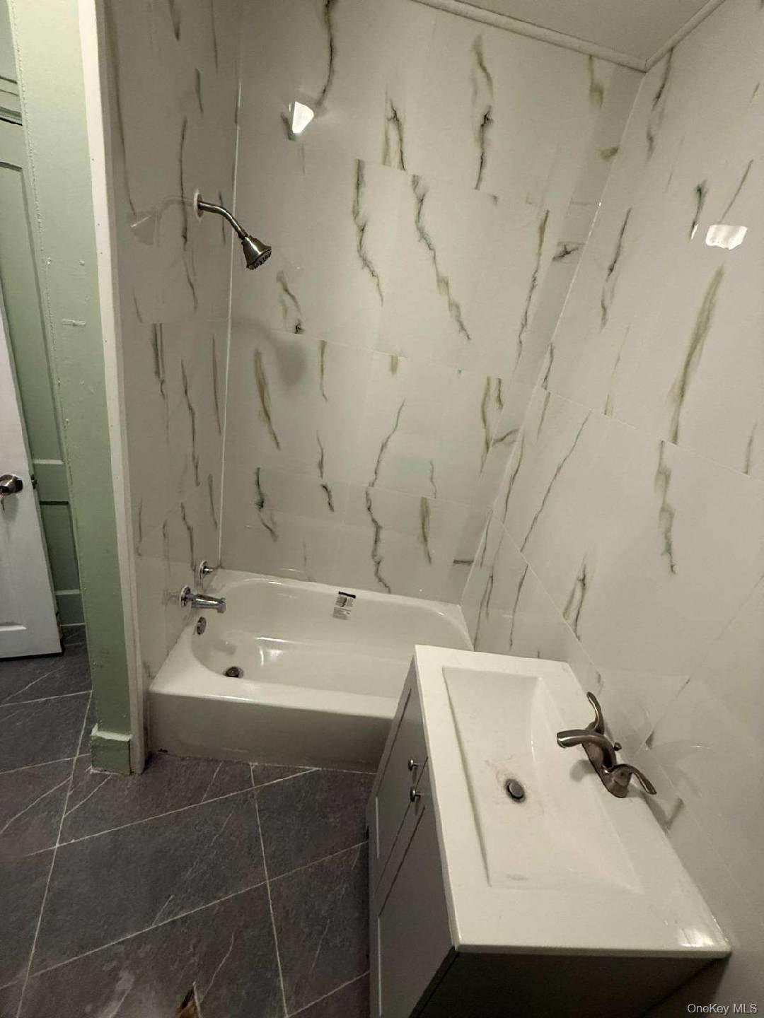 10 Church Avenue # 3, Roscoe, NY 12776