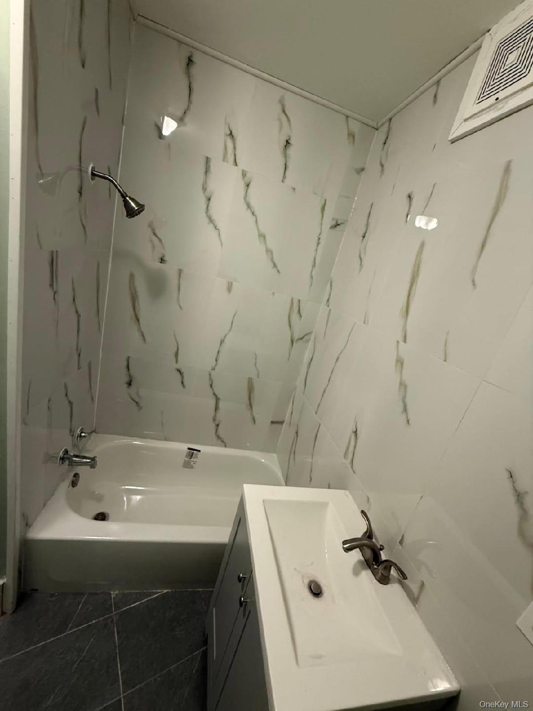 10 Church Avenue # 3, Roscoe, NY 12776