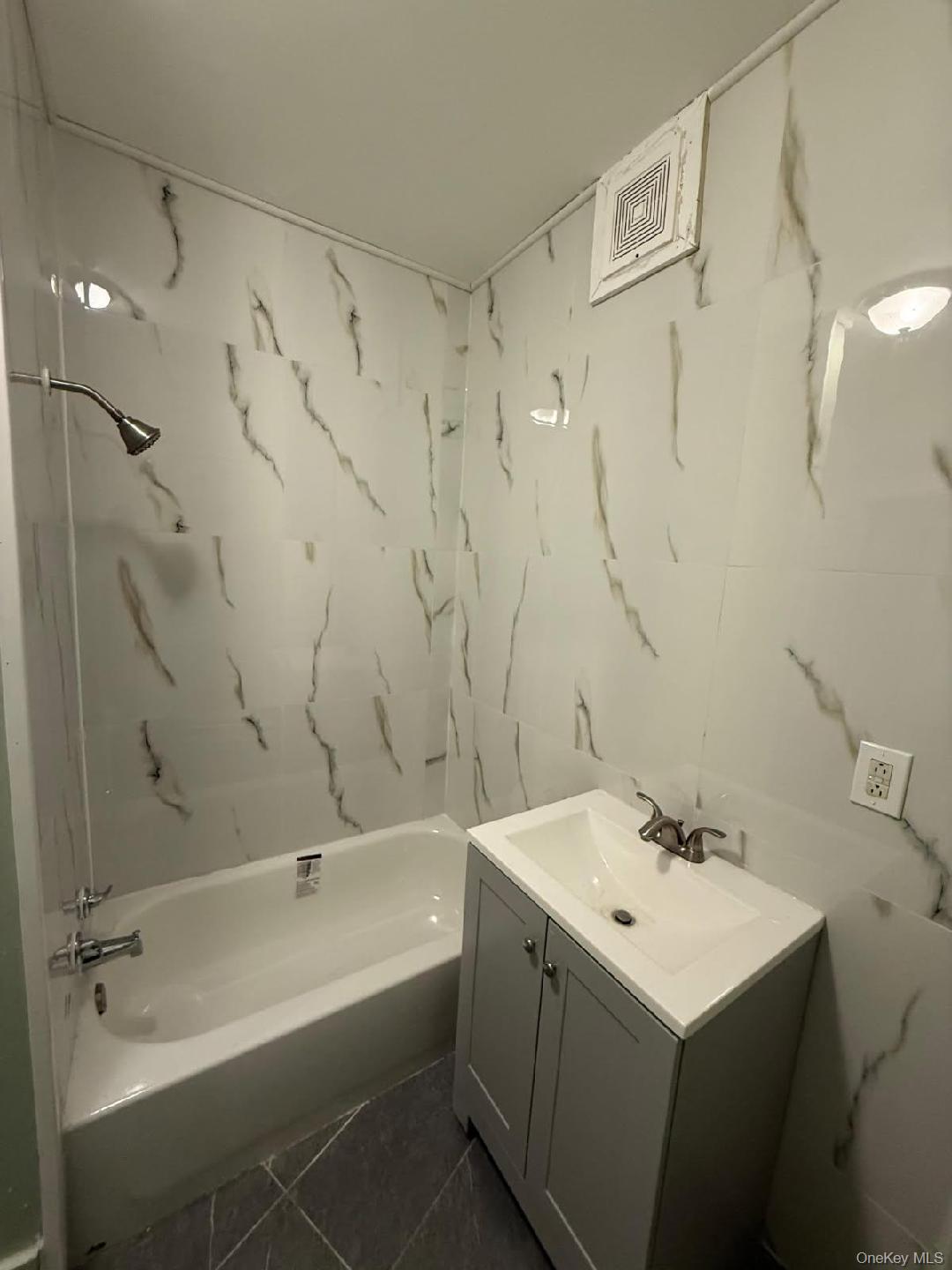 10 Church Avenue # 3, Roscoe, NY 12776