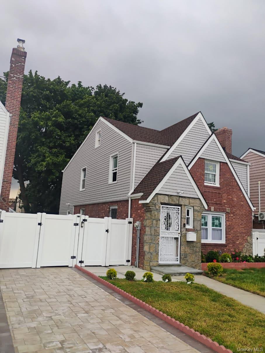 11546 220th Street, Cambria Heights, NY 11411