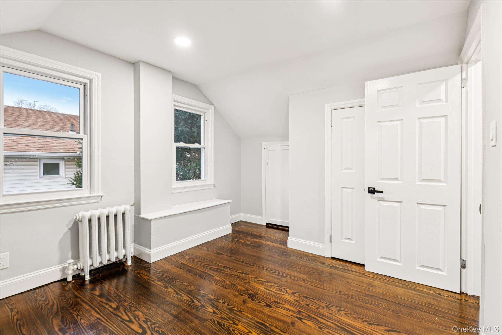 61 Harris Avenue, Hewlett, NY 11557