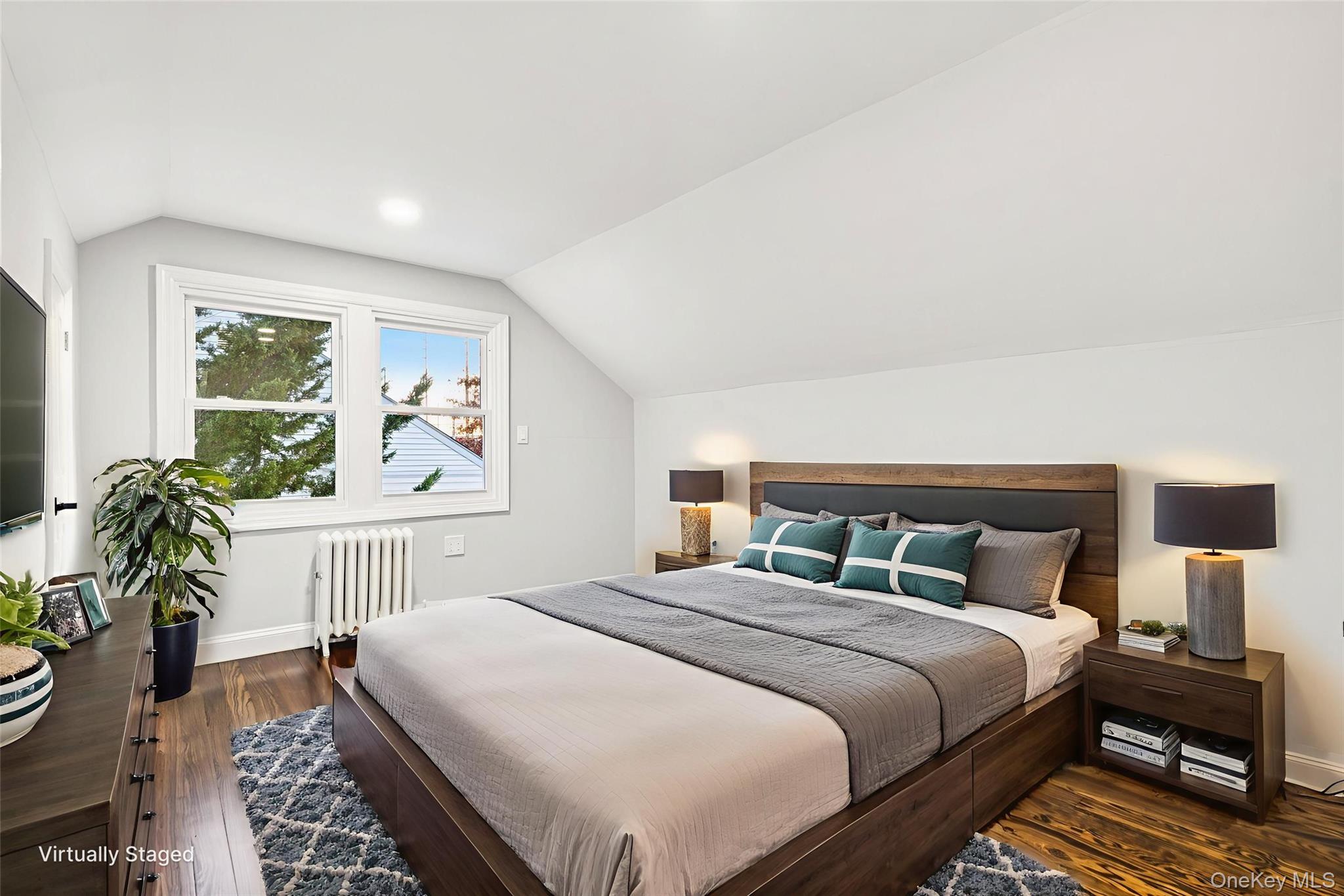 61 Harris Avenue, Hewlett, NY 11557