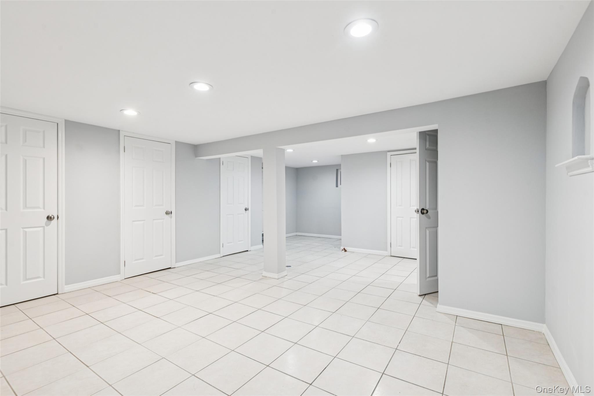 61 Harris Avenue, Hewlett, NY 11557