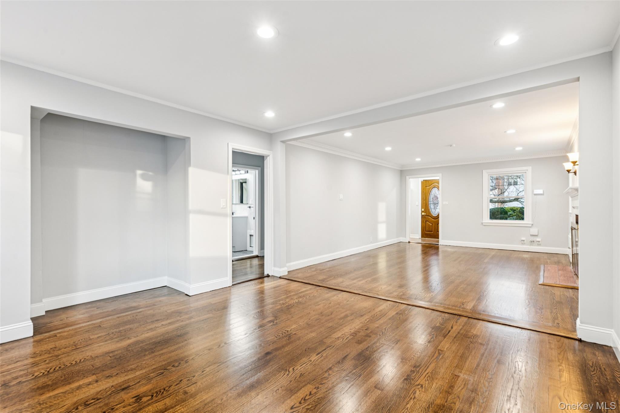 61 Harris Avenue, Hewlett, NY 11557