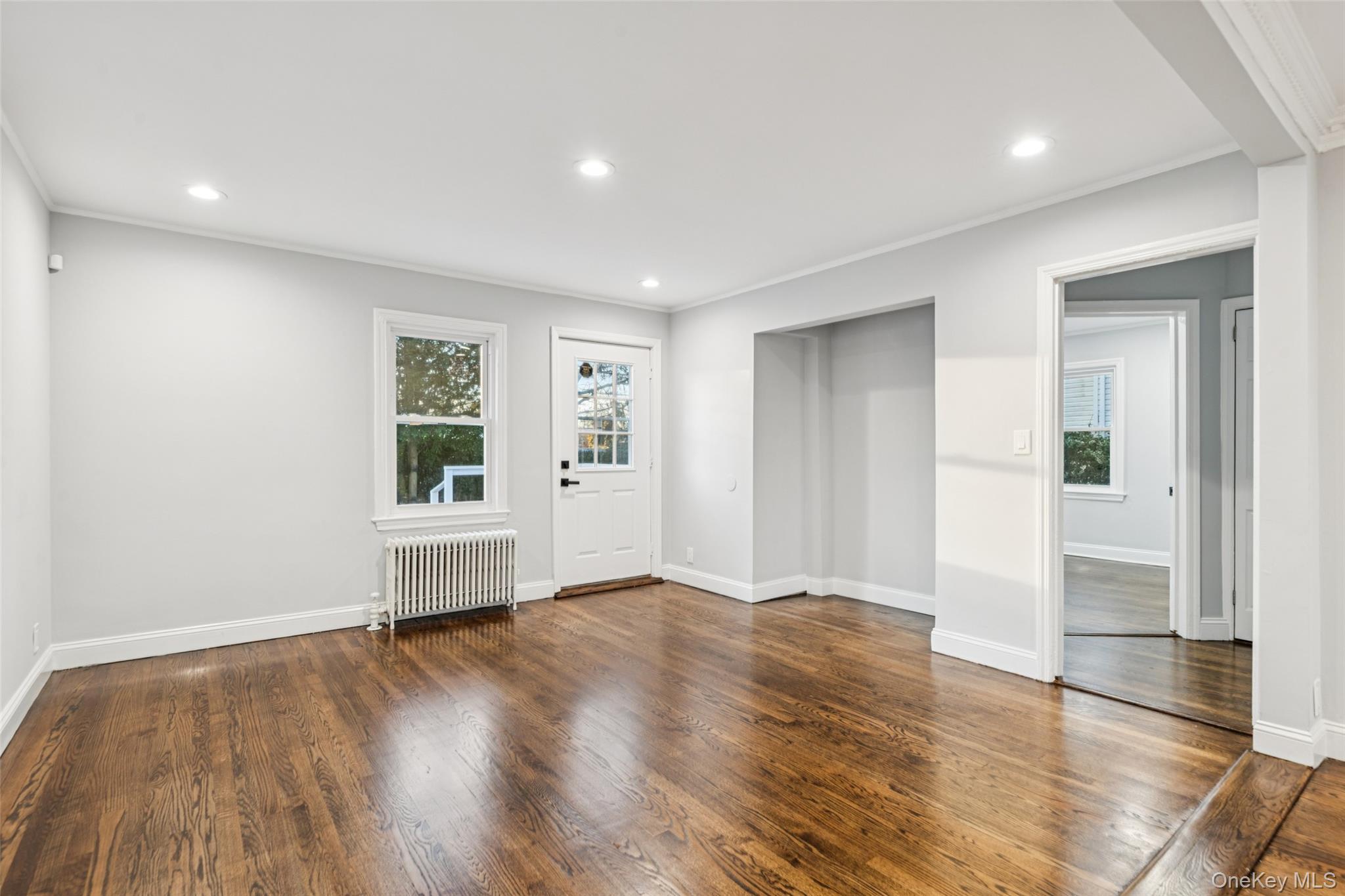 61 Harris Avenue, Hewlett, NY 11557