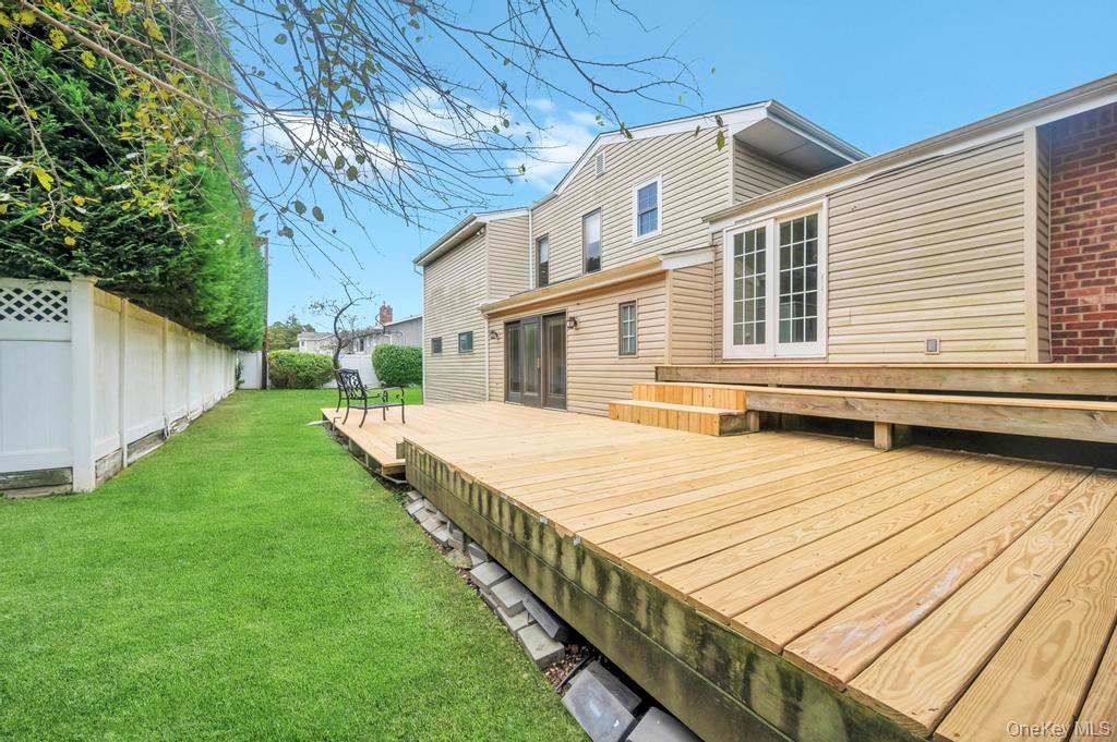 90 Rockland Drive, Jericho, NY 11753