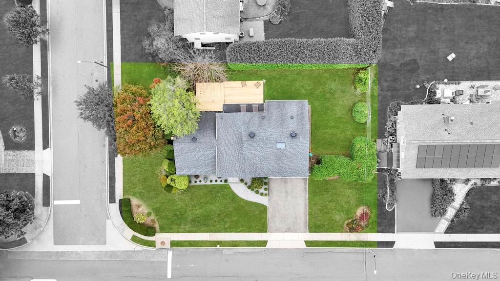 90 Rockland Drive, Jericho, NY 11753